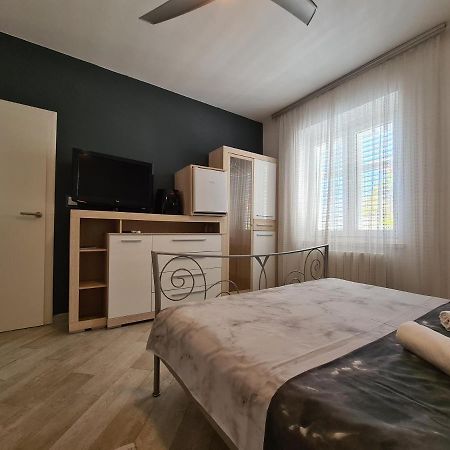 Bed And Breakfast Villa Klaic ดูบรอฟนิก ภายนอก รูปภาพ