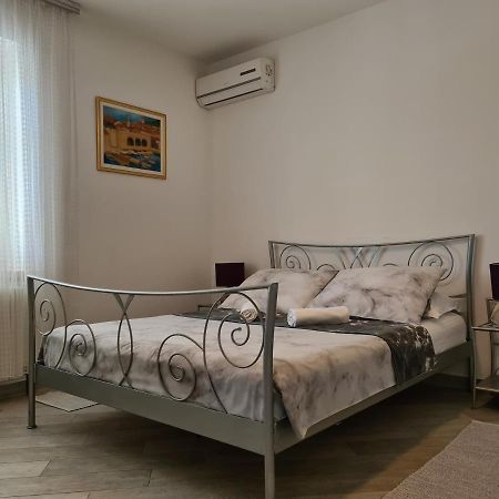 Bed And Breakfast Villa Klaic ดูบรอฟนิก ภายนอก รูปภาพ